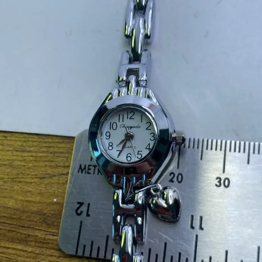 Silver Womens Heart Shaped Silver Fashion Watch Works New Battery
